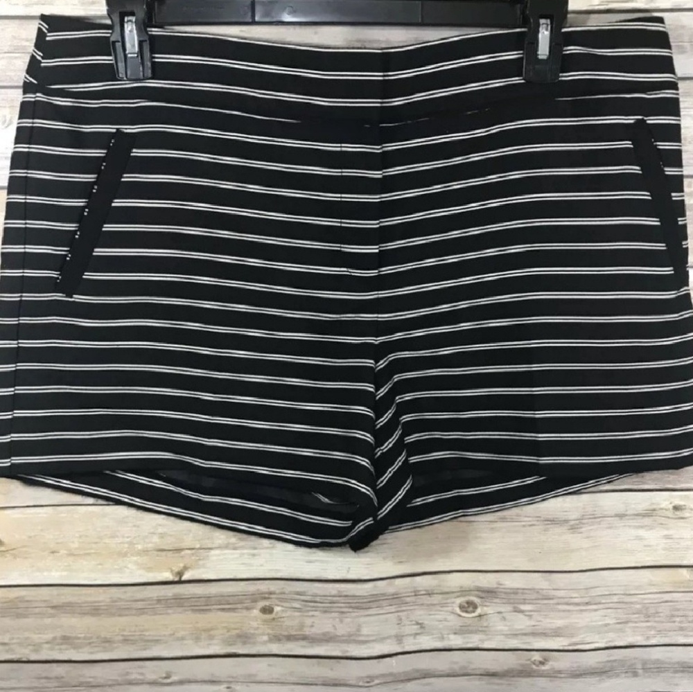 Ann Taylor LOFT riviera striped short